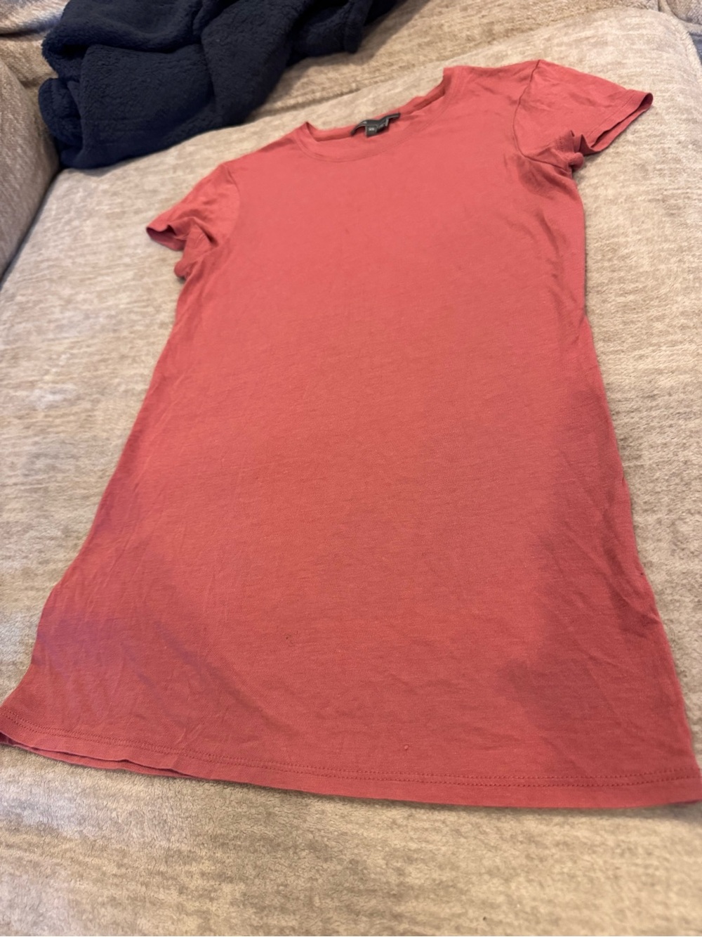 Vince Crewneck Tee Shirt in Rosewood